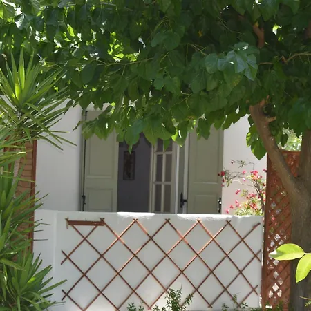 Anna George Studios Stafylos Exterior photo
