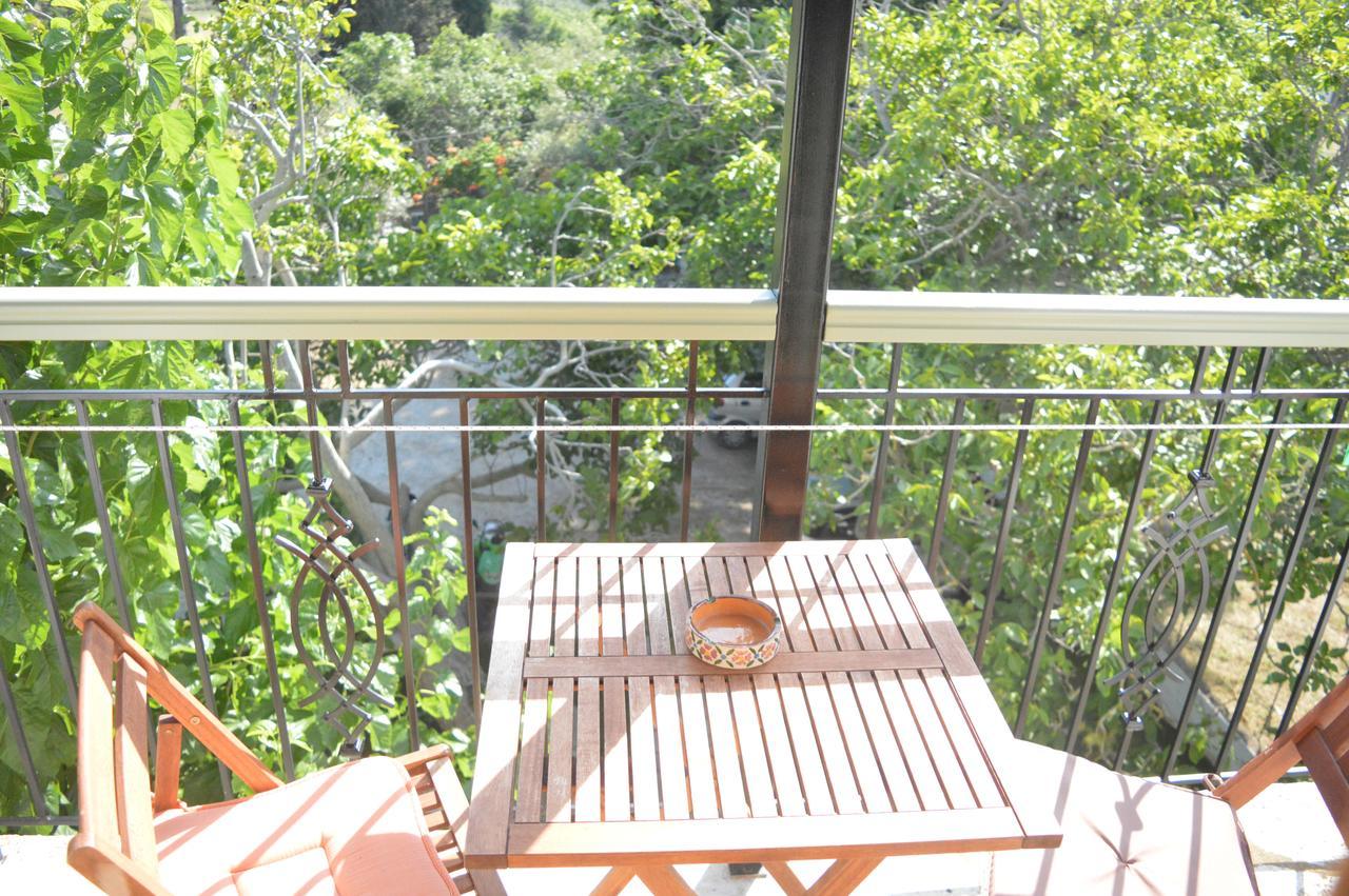 Anna George Apartment Stafylos